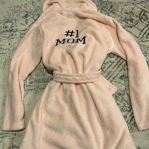 NEW Number 1 Mom Robe